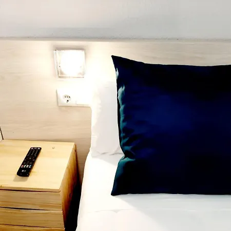 Pensionat Lucia By Gaiarooms 3*